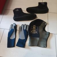 calzari SEAC SUB tag.xl  guanti cresci sub tag. L 