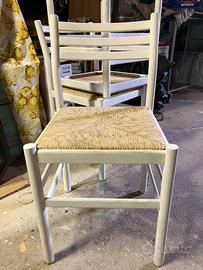 Sedie legno e paglie