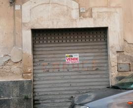 Garage [Rif: L-117]