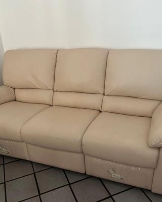 Divano in pelle divani e divani by Natuzzi