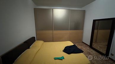 Camera da letto, legno vero di pregio