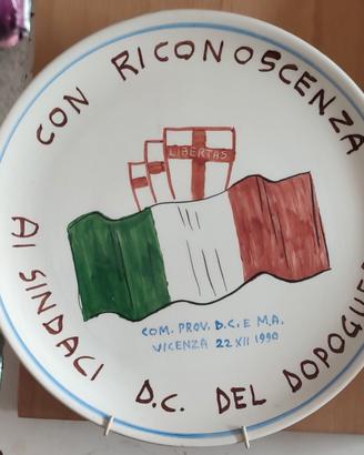 Piatto commemorativo