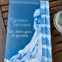 Libro narrativa: Ultimo giro di giostra/T. Terzani