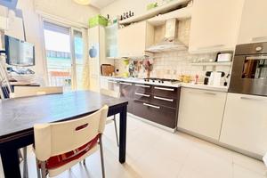3 LOCALI A NAPOLI