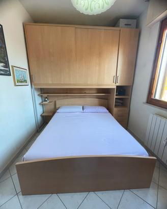 Camera da letto con armadio a ponte