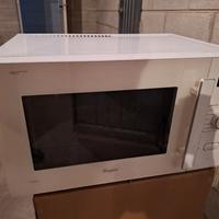 forno a microonde con piatto crisp