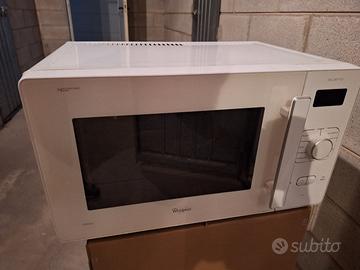 forno a microonde con piatto crisp