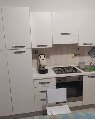 Cucina moderna completa  – Ritiro 16 Maggio