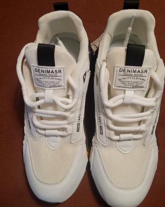 scarpe da ginnastica