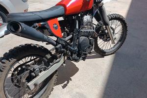  moto  scrambler Honda dominator  bel sound.g