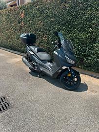 Scooter sym joymax