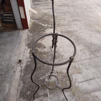 Piedistallo/portacatino in ferro