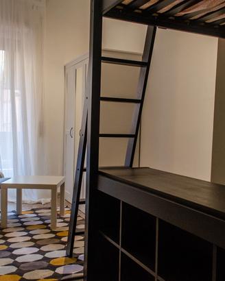 Stanza con balcone privato ideale anche per coppie