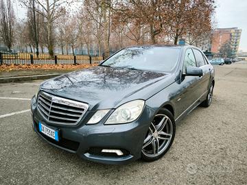 Mercedes-benz E 220 CDI BlueEFFICIENCY Avantgarde 