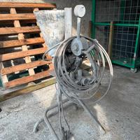 Pompa con pistola per verniciare Anest Iwata