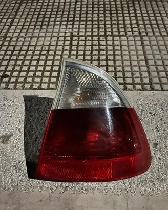 Fanale posteriore bmw 320 station wagon 2002
