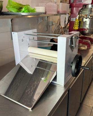 Sfogliatrice professionale XTS pari al nuovo