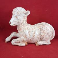 Scultura statua agnello in ceramica di Faenza