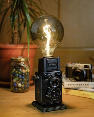 Lampada artigianale macchina fotografica