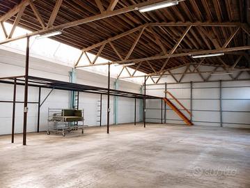 Immobile di 350 m² a Terni
