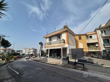 3 LOCALI A CERCOLA