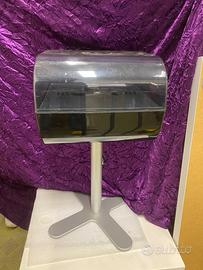 Stazione di ricarica nascondi cavi