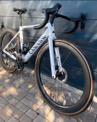 Bici da corsa Canyon Ultimate CF 7 Di2