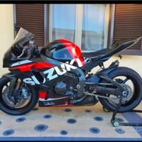 Suzuki GSXR 1000 del 2012 pronto pista