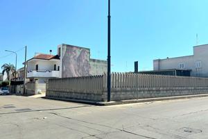 Terreno edificabile su strada principale