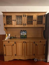 Mobili cucina e credenza rustica