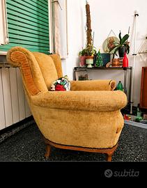 Poltrona Vintage in velluto senape