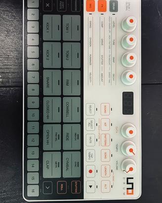 IK Multimedia UNO DRUM