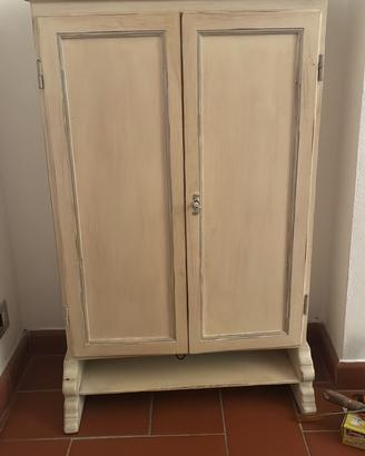 Mobiletto portatelefono