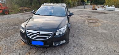 OPEL Insignia - 2011