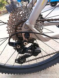 Bicicletta MTB marca WHISTLE