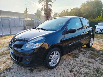 Renault Clio 1.2 16V 3 porte Luxe