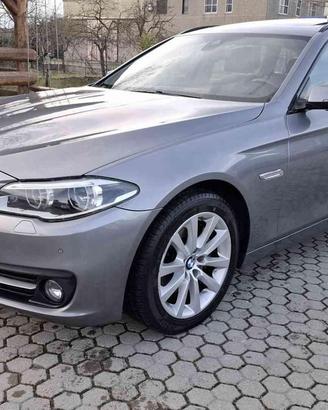 BMW 530 d xDrive Touring Luxury