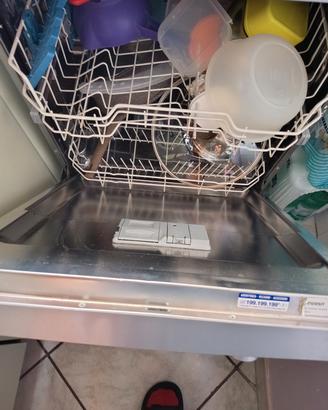 lavastoviglie indesit