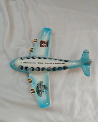 Portacenere in ceramica omaggio alla squadra Grand