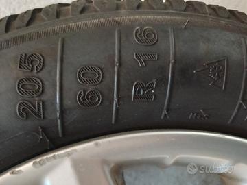 205/60/60 gomme kleber