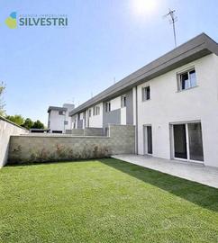 Villetta a schiera di 135 m² con 4 locali e box au
