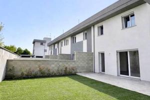 Villetta a schiera di 135 m² con 4 locali e box au