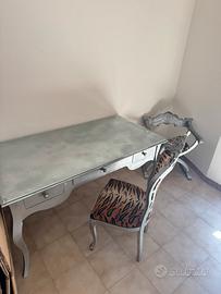 Lotto tavolo con 2 sedie