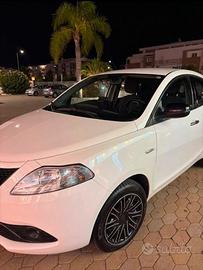 Lancia Ypsilon 1.2 benzina GPL  Aprile 2019 