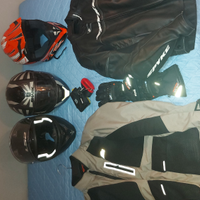 Kit motociclistico 3pz nuovi 4pz usati poco