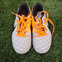 Scarpe da calcio Nike n. 30