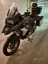 BMW R 1250 GS TRIPLE BLACK