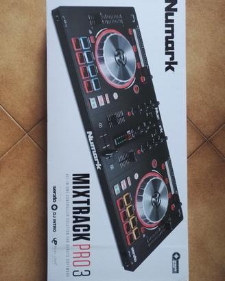 Numark Mixtrack Pro 3