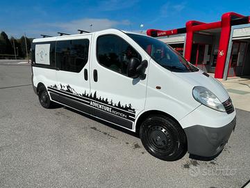 Opel vivaro 9 posti passo lungo