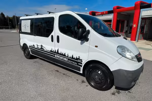 Opel vivaro 9 posti passo lungo